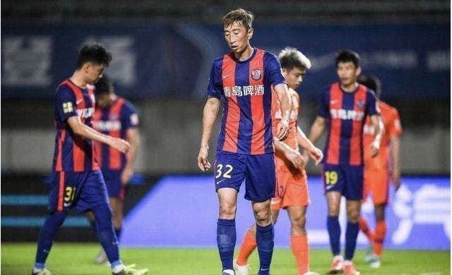前瞻英超解析：利物浦vs曼彻斯特联时间：2023-12-180:30星期一　利物浦在16轮联赛过后取得11胜4平1负的战绩，目前以37个积分排名第一名位置。